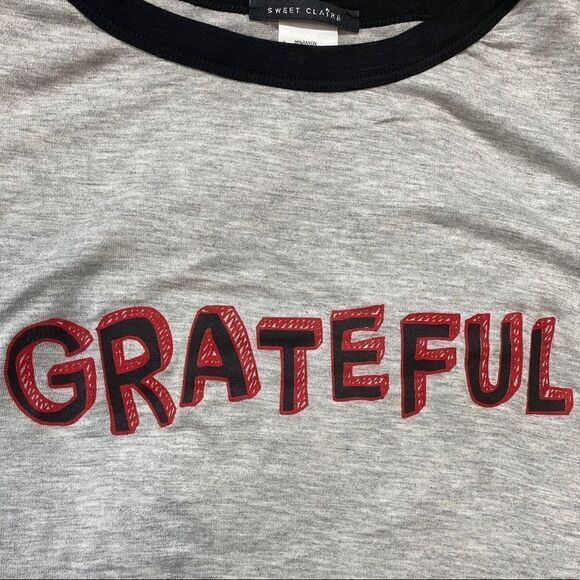 “Grateful” Graphic Print Tee - Picture 8 of 13
